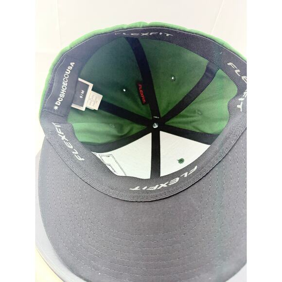 DC SHOES Sports Skate Apparel Green Black Gray Hammering Flex-Fit S/M Hat NEW - Picture 6 of 8